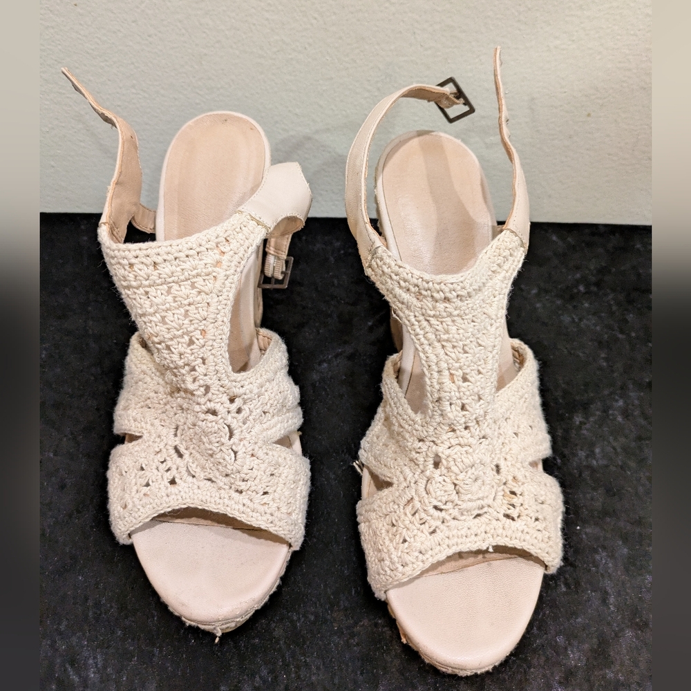 Elegant Cream Crochet Women's Sandals Size 9 1/2